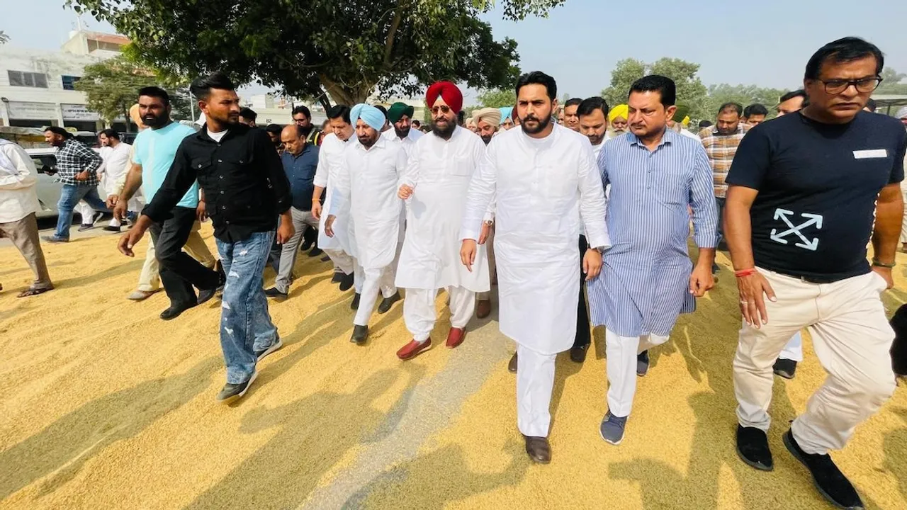 Partap Singh Bajwa at a mandi in Dhuri, which is the assembly constituency of Punjab chief minister Bhagwant Mann