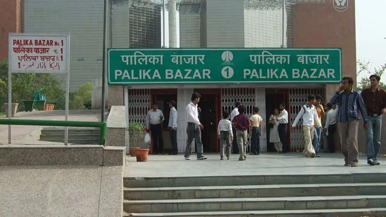Palika Bazaar Delhi Market