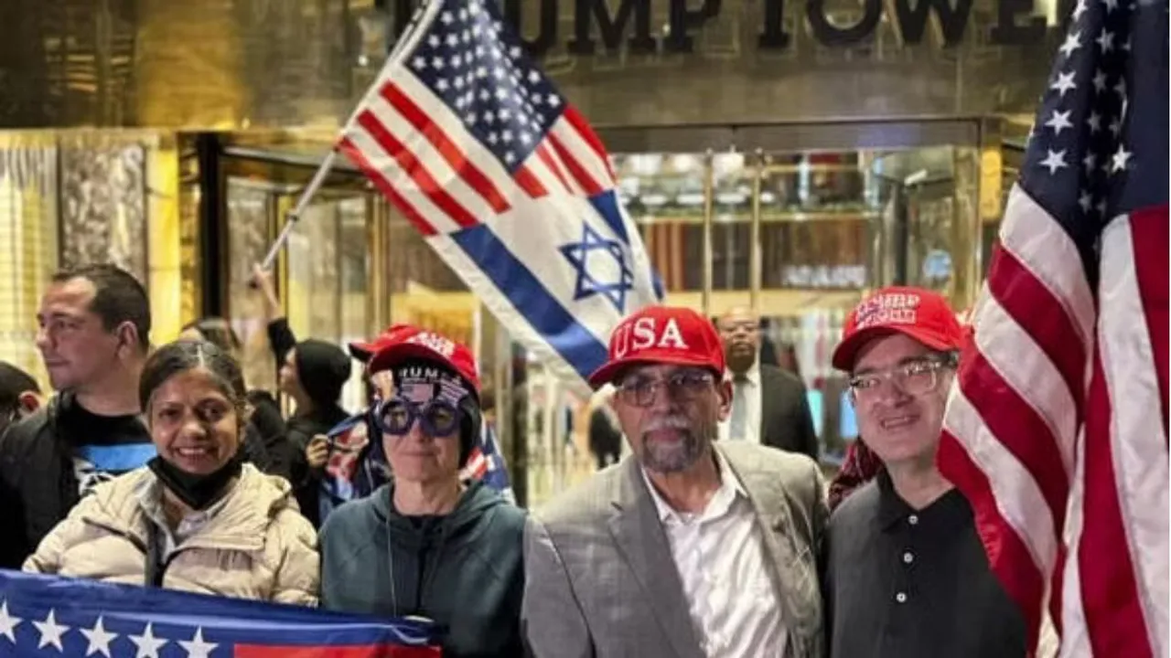 Indian Americans American leader Jagdish Sewhani with supporters celebrates the victory of Donald Trump in the US Presidential election, at Trump Tower, in New York