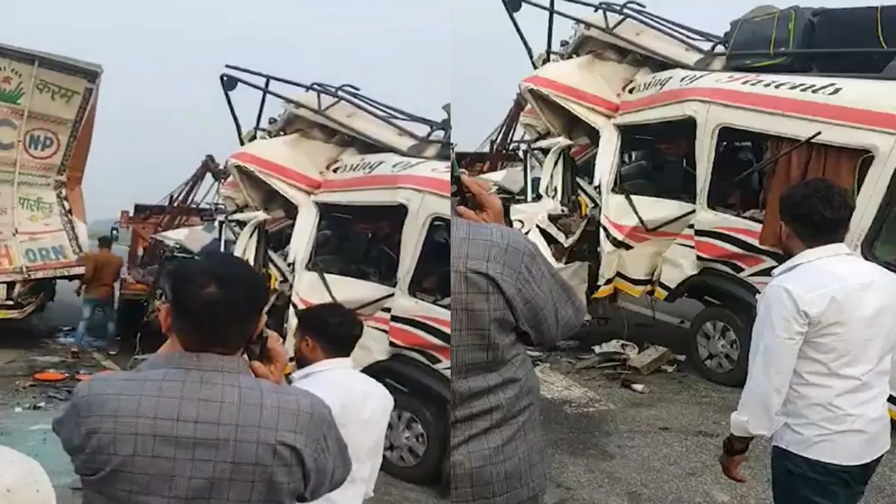 A private bus going from Hamirpur to Hathras rammed into a pole here on Friday