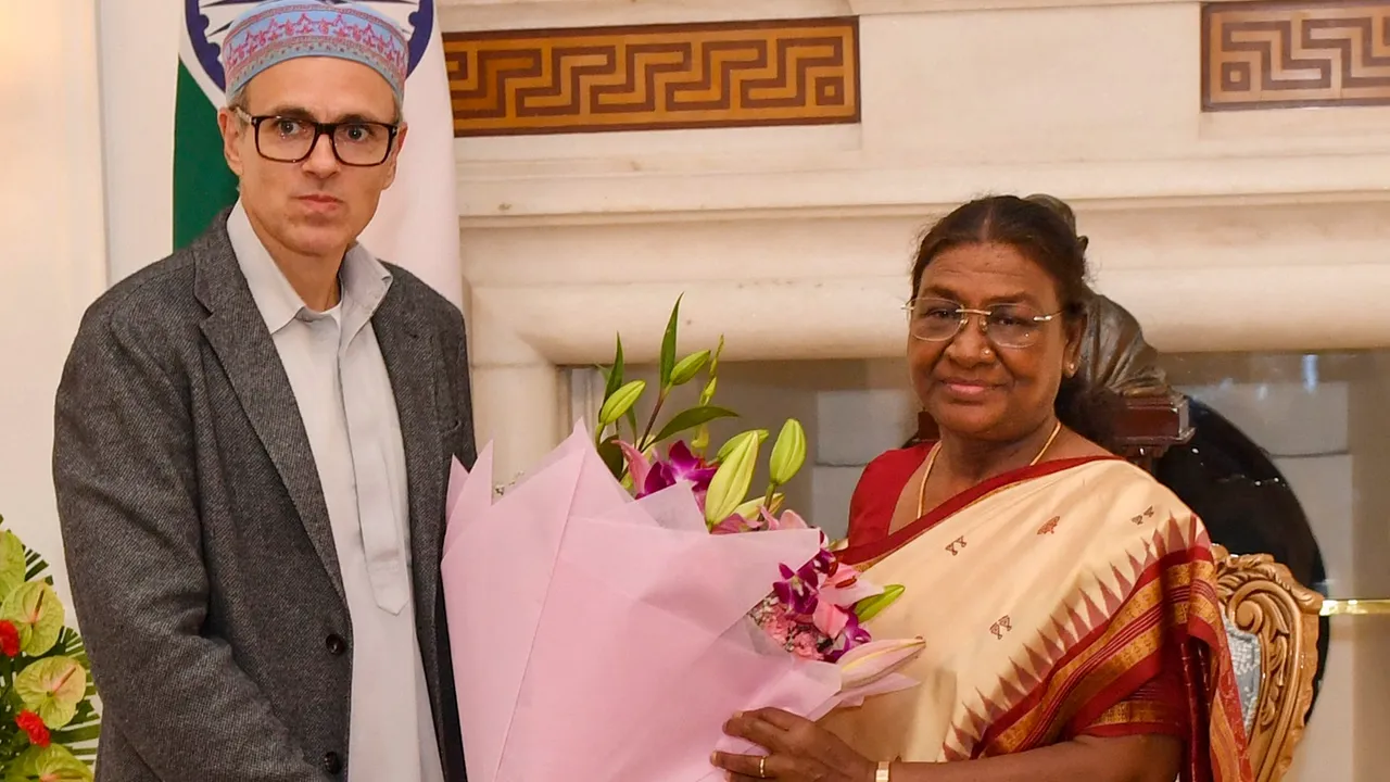 President Droupadi Murmu with Jammu and Kashmir Chief Minister Omar Abdullah during a meeting, at Rashtrapati Bhavan in New Delhi