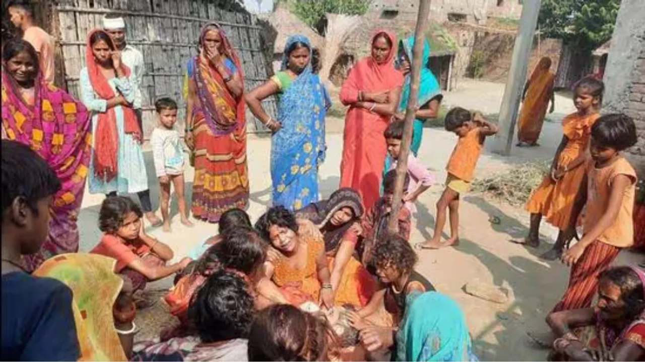 Family members mourn the death of hooch tragedy victims in Bihar’s Saran last month.