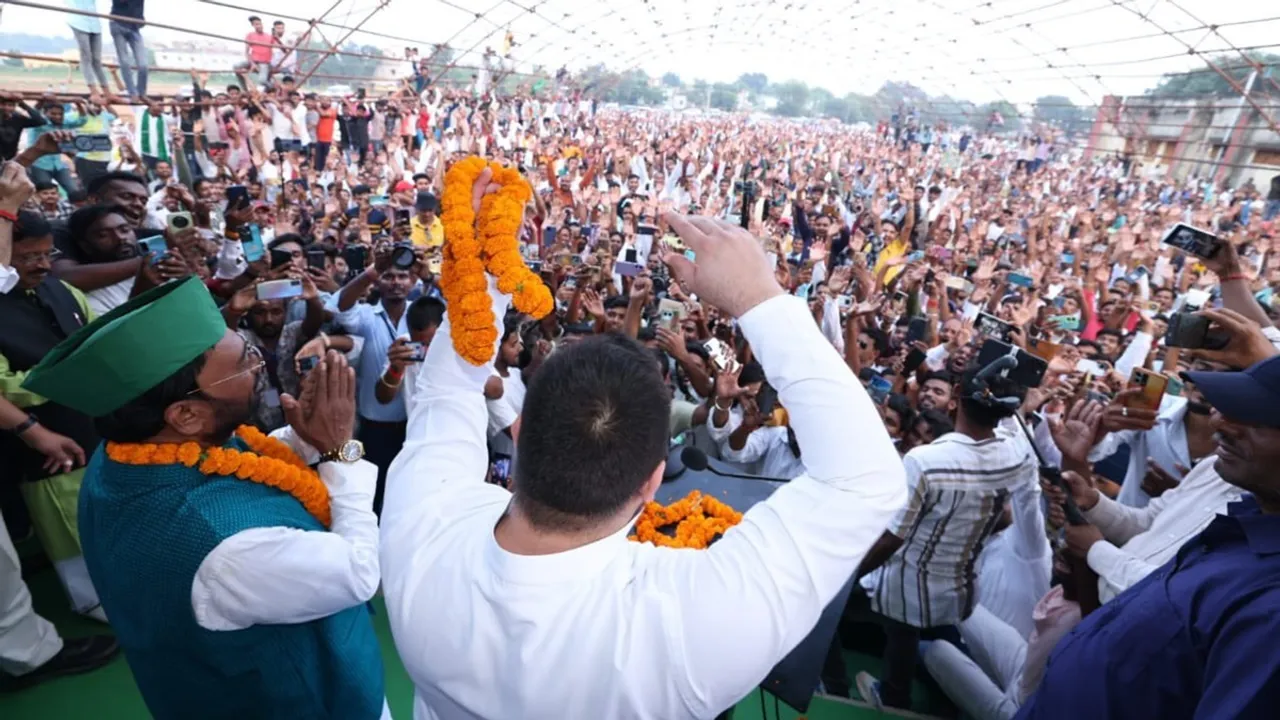 RJD leader Tejashwi Yadav addressing an election rally in Bokaro