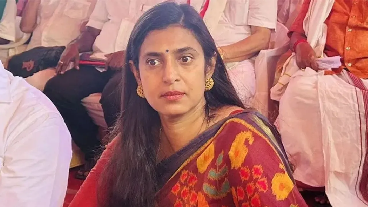 Actress Kasthuri