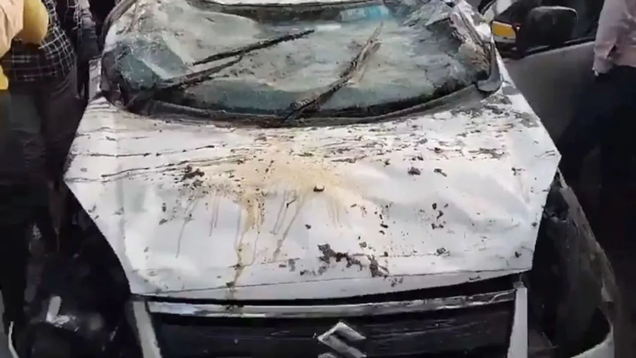 car falls into Ramganga river from under-construction bridge in Bareilly