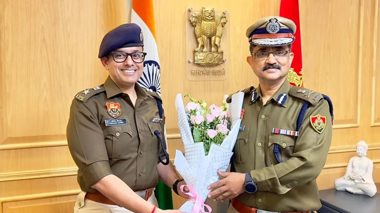 1998-batch IPS officer Saurabh Singh (right) takes charge as ADGP, Haryana CID