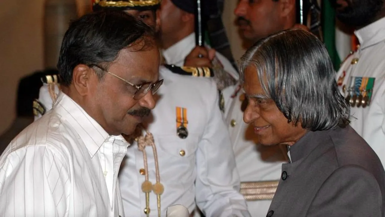 M T Vasudevan Nair with APJ Abdul Kalam