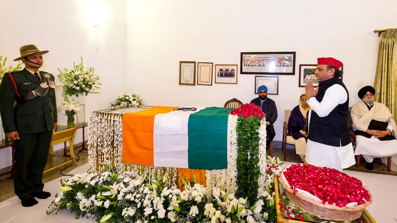 Akhilesh Yadav Manmohan Singh