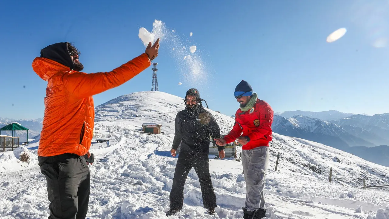 Kashmir weather Kashmir winters Kashmir snowfalls