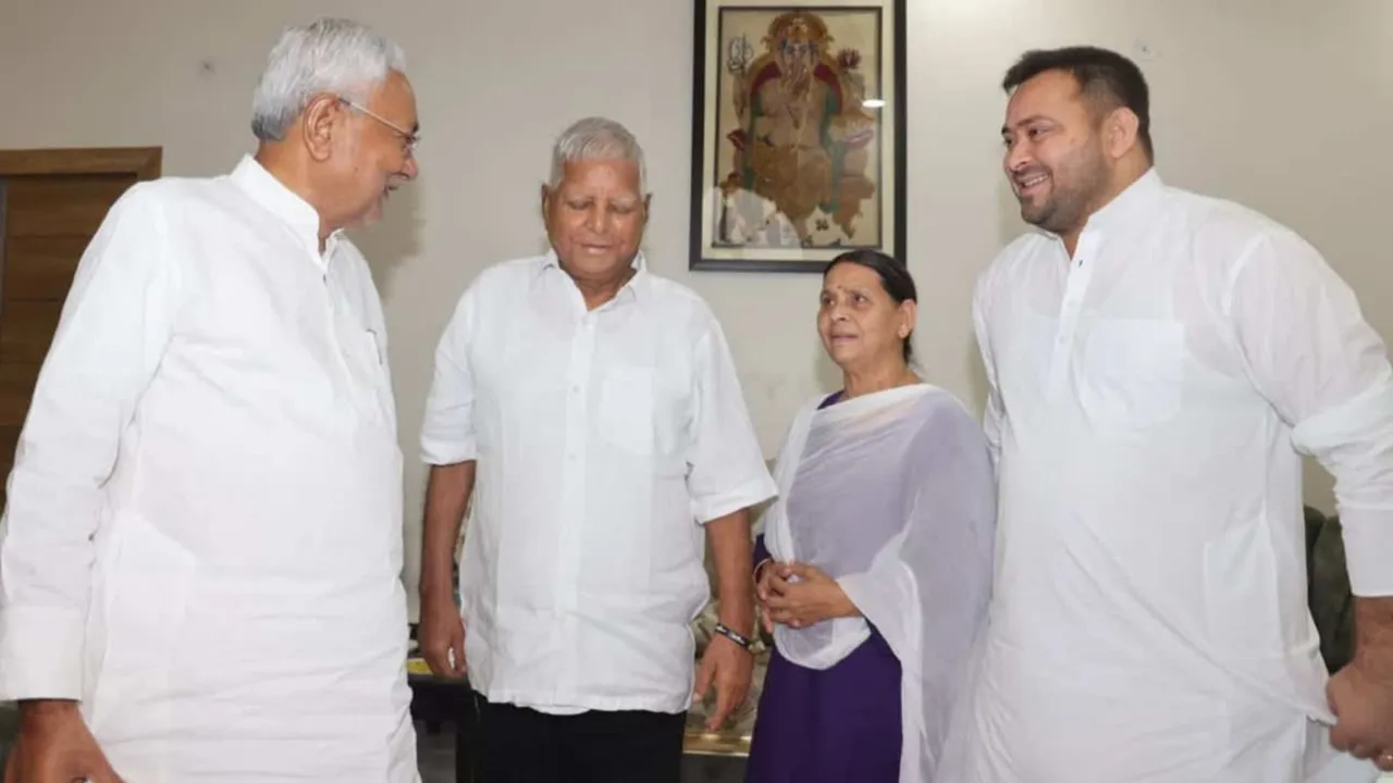 Nitish Kumar Lalu Prasad Yadav Tejashwi Yadav