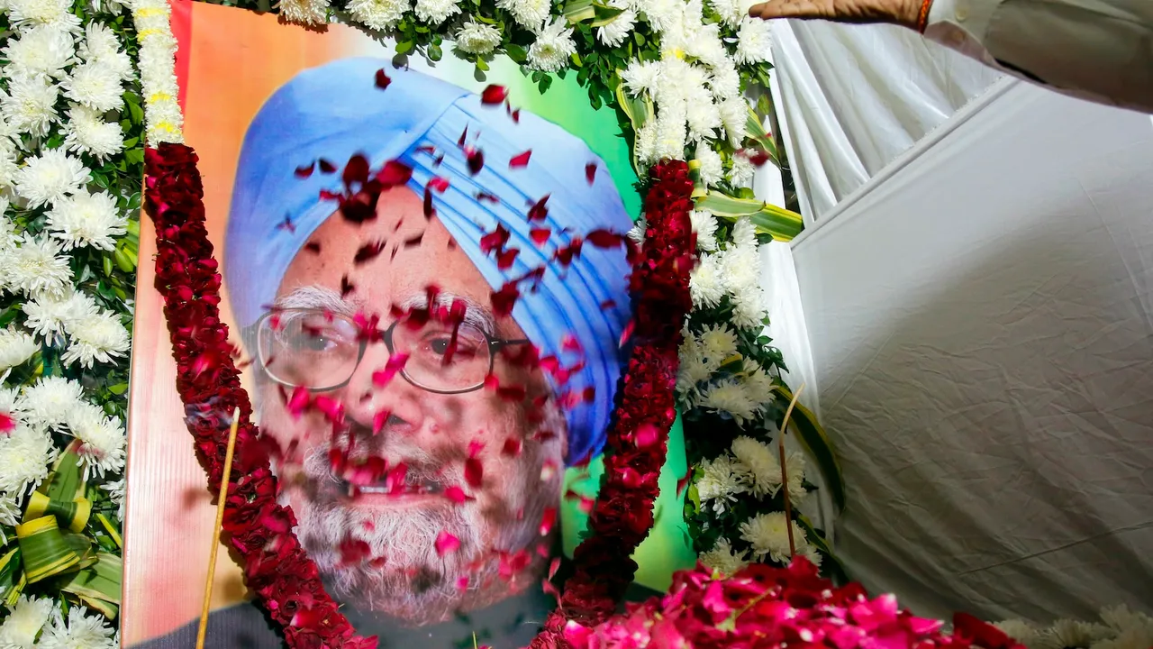 A tribute being paid to former prime minister Manmohan Singh, at the party HQ in Ahmedabad, Monday, Dec. 30, 2024.