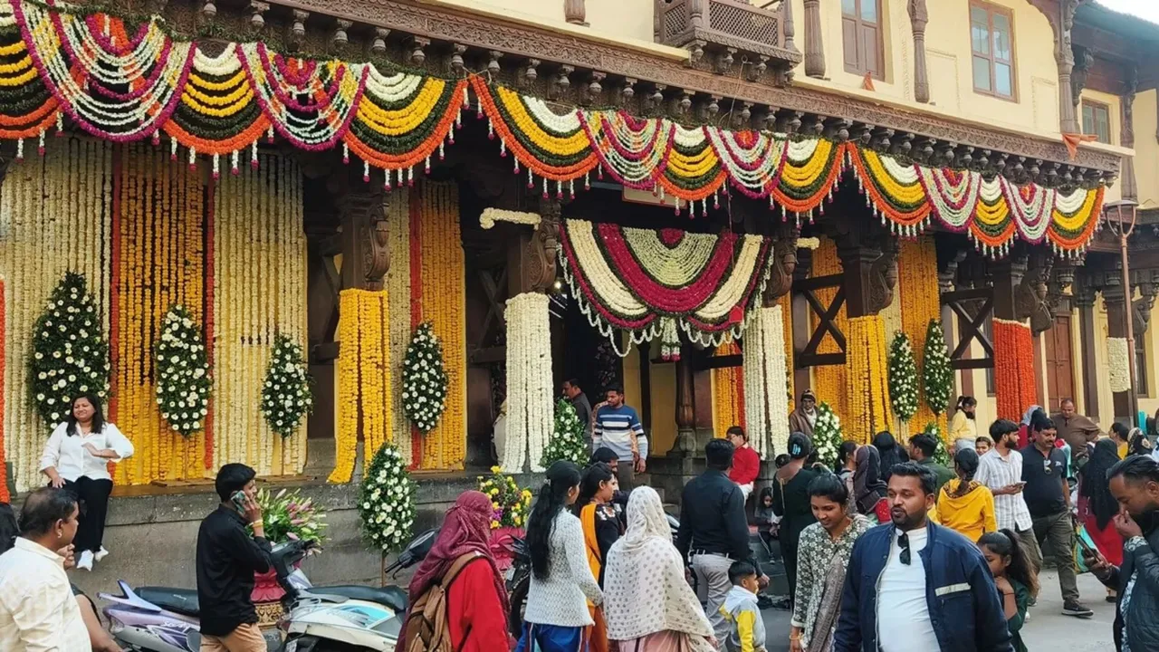 Gopal Mandir Rajwada Indore