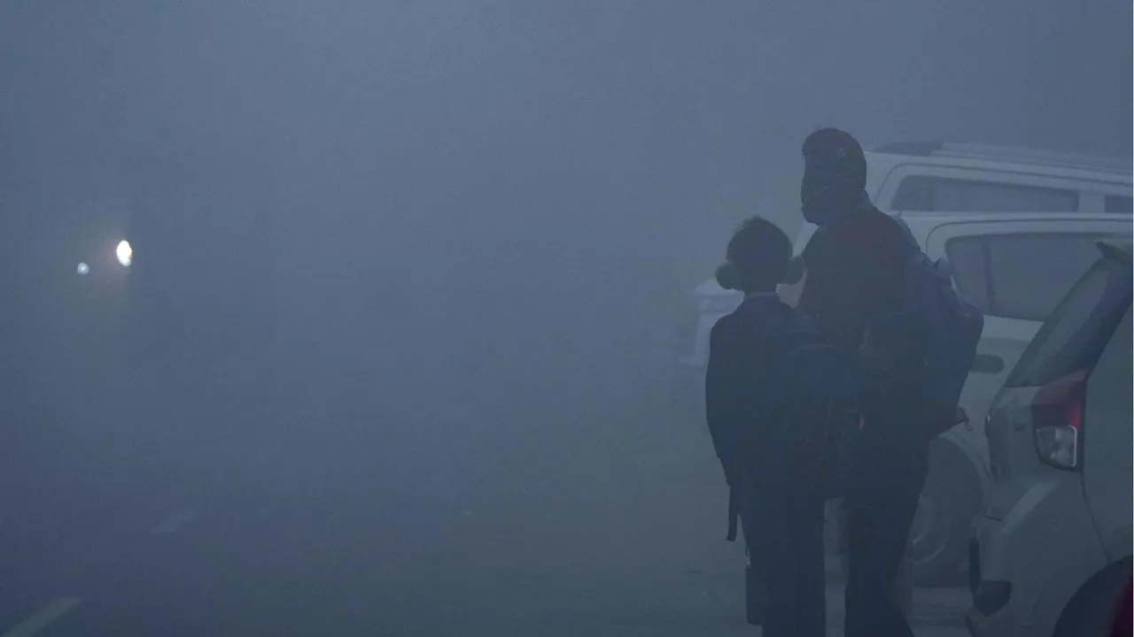 Delhi Weather School Student Image