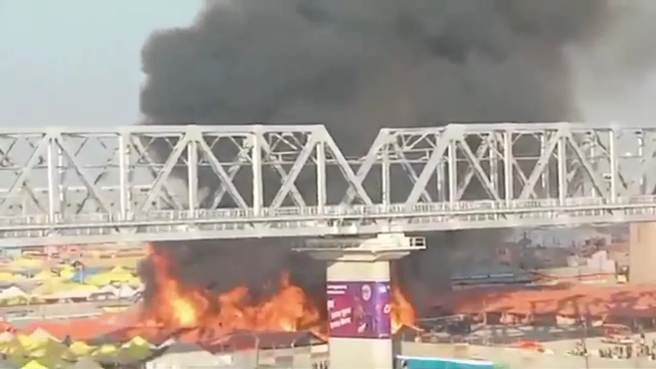 Maha Kumbh fire