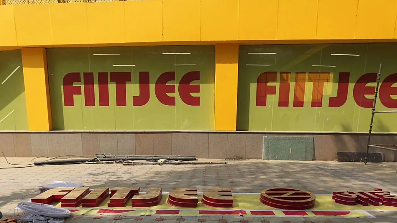 FIITJEE founder DK Goyal