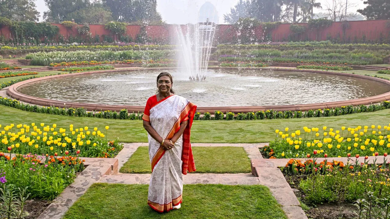 Droupadi Murmu Amrit Udyan Rashtrapati Bhavan