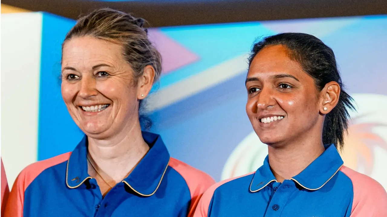 Harmanpreet Kaur with Charlotte Edwards