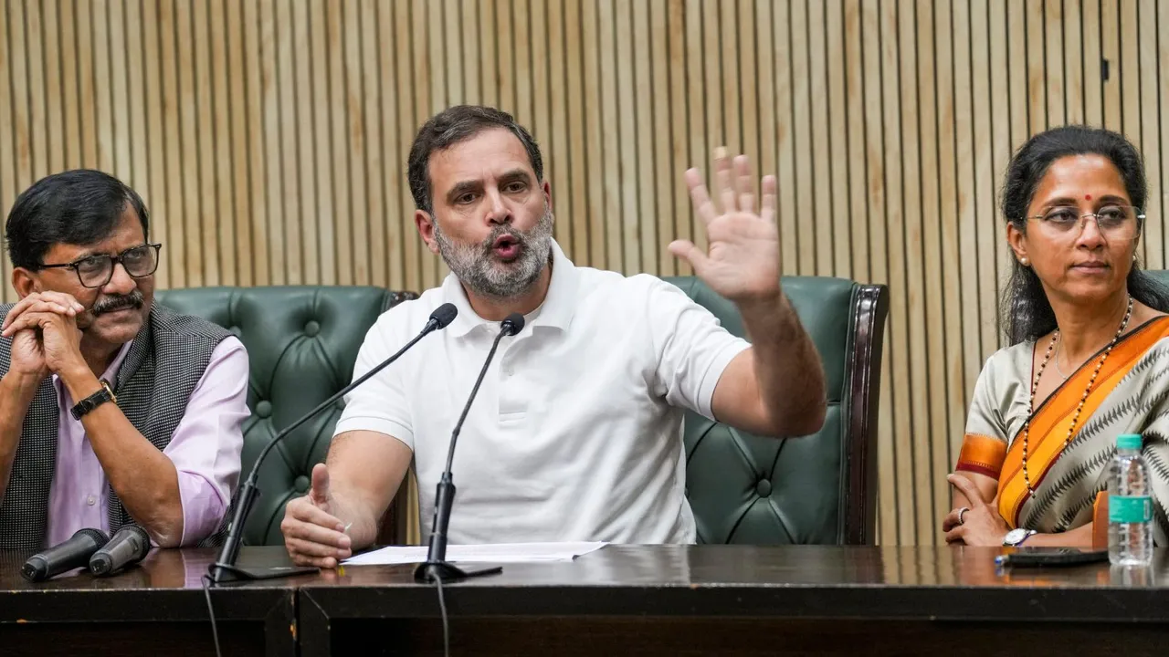Sanjay Raut Rahul Gandhi Supriya Sule