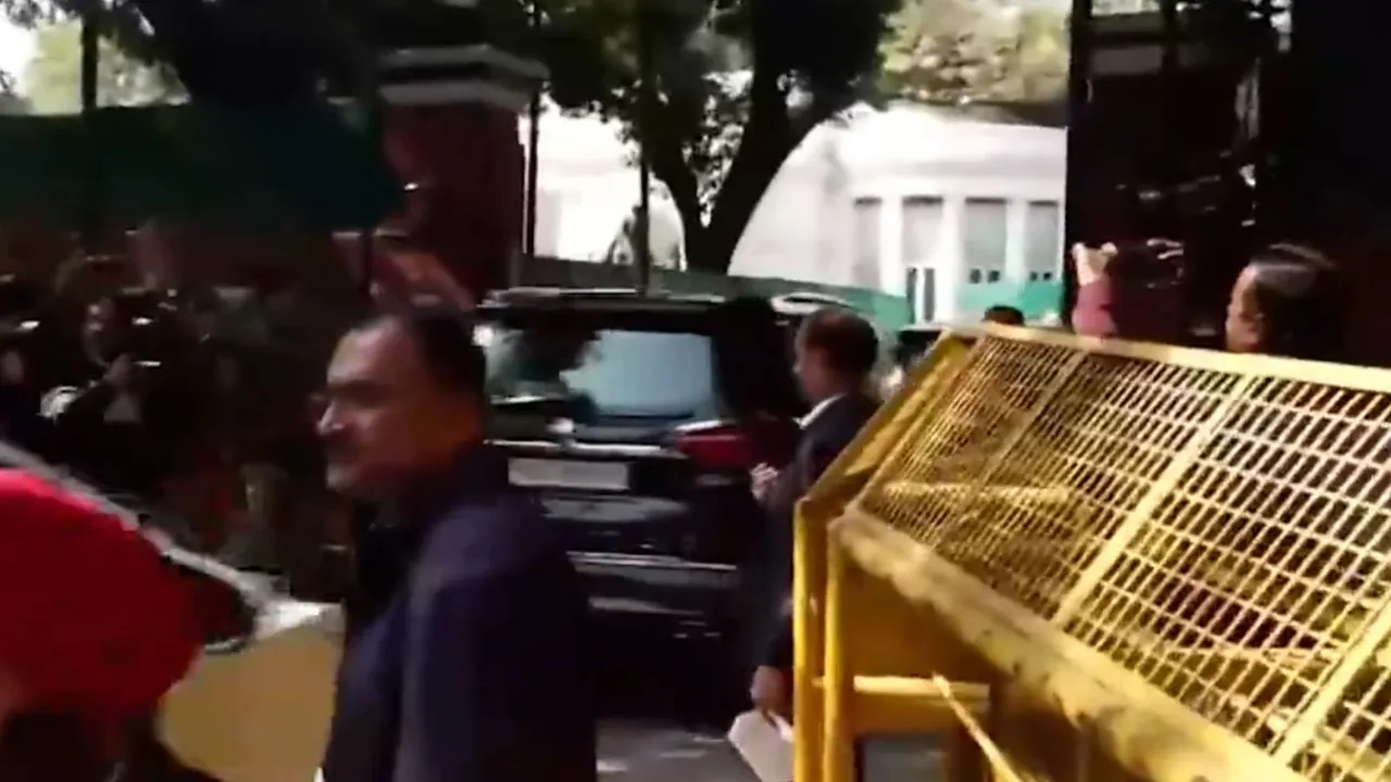 kejriwal car