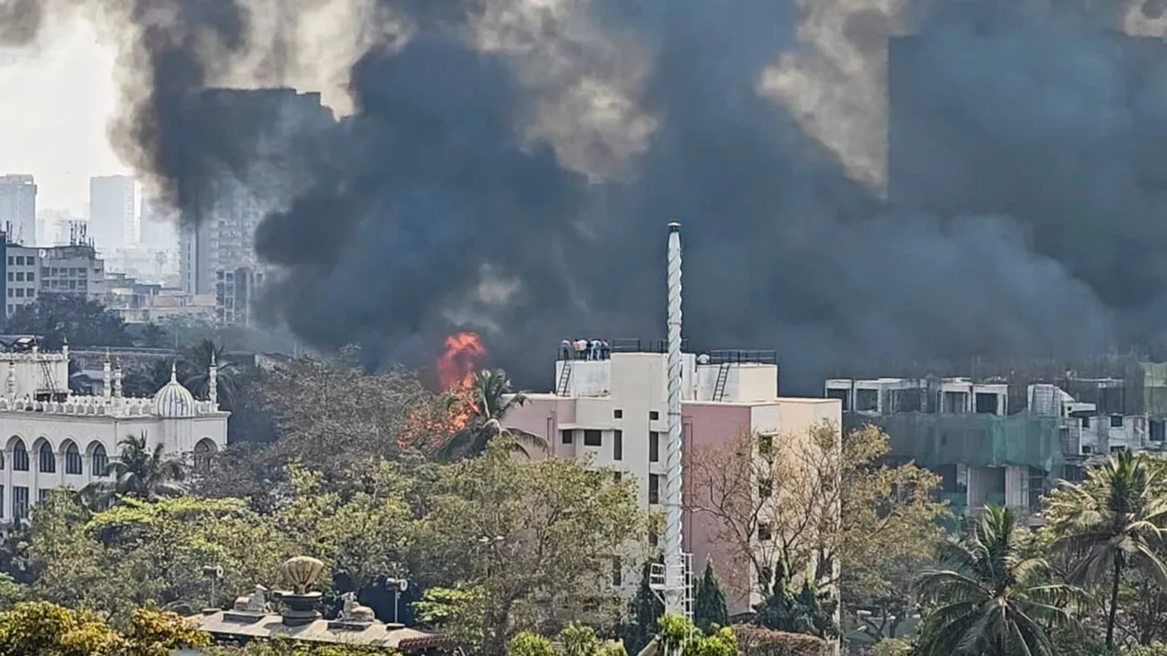 Oshiwara Market Fire