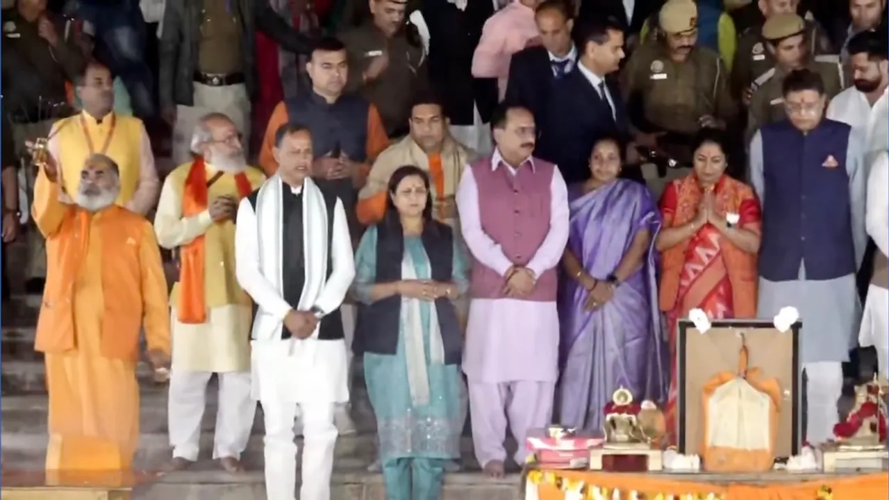 Newly sworn-in Delhi CM Rekha Gupta and other Cabinet ministers perform Yamuna Aarti at Vasudev Ghat. 
