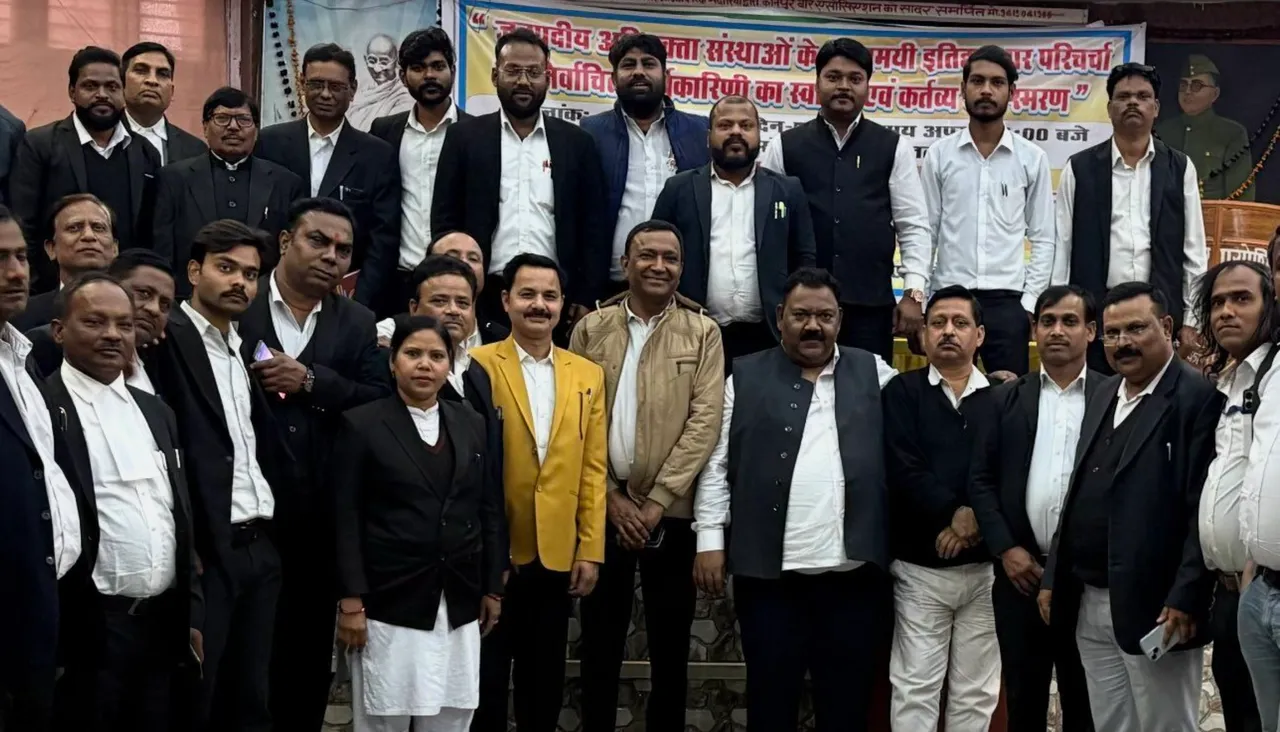 Advocates amendment bill lawyers protest lucknow