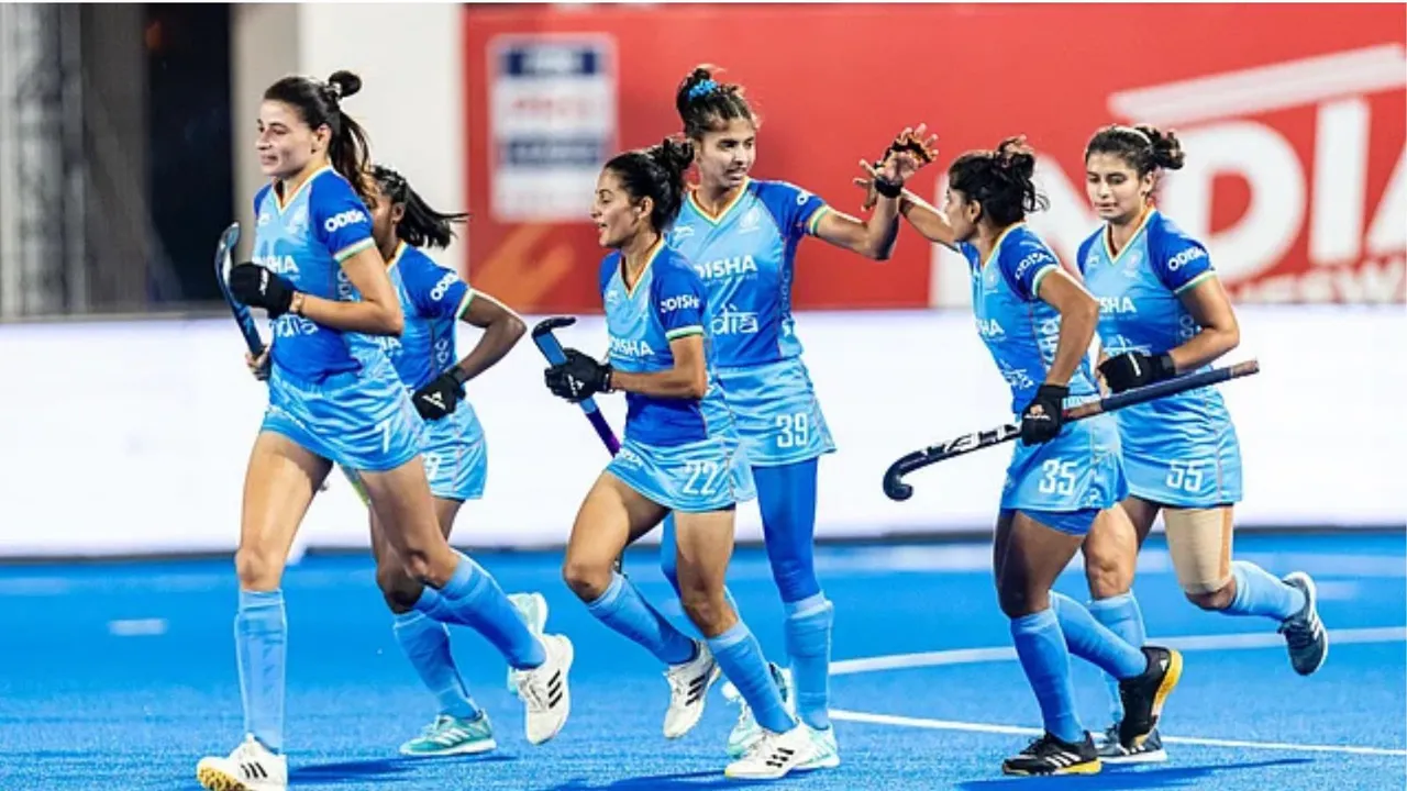 Womens Hockey team image