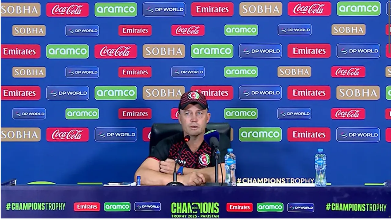 Afghanistan head coach Jonathan Trott image
