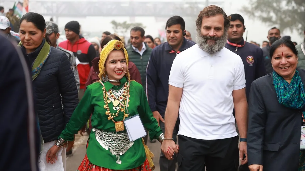 Himani Narwal with Rahul Gandhi during Bharat Jodo Yatra (File photo)