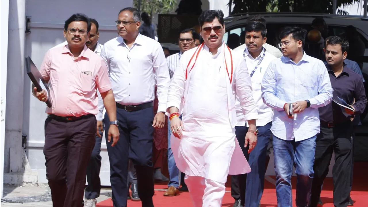 Maharashtra minister Dhananjay Munde image