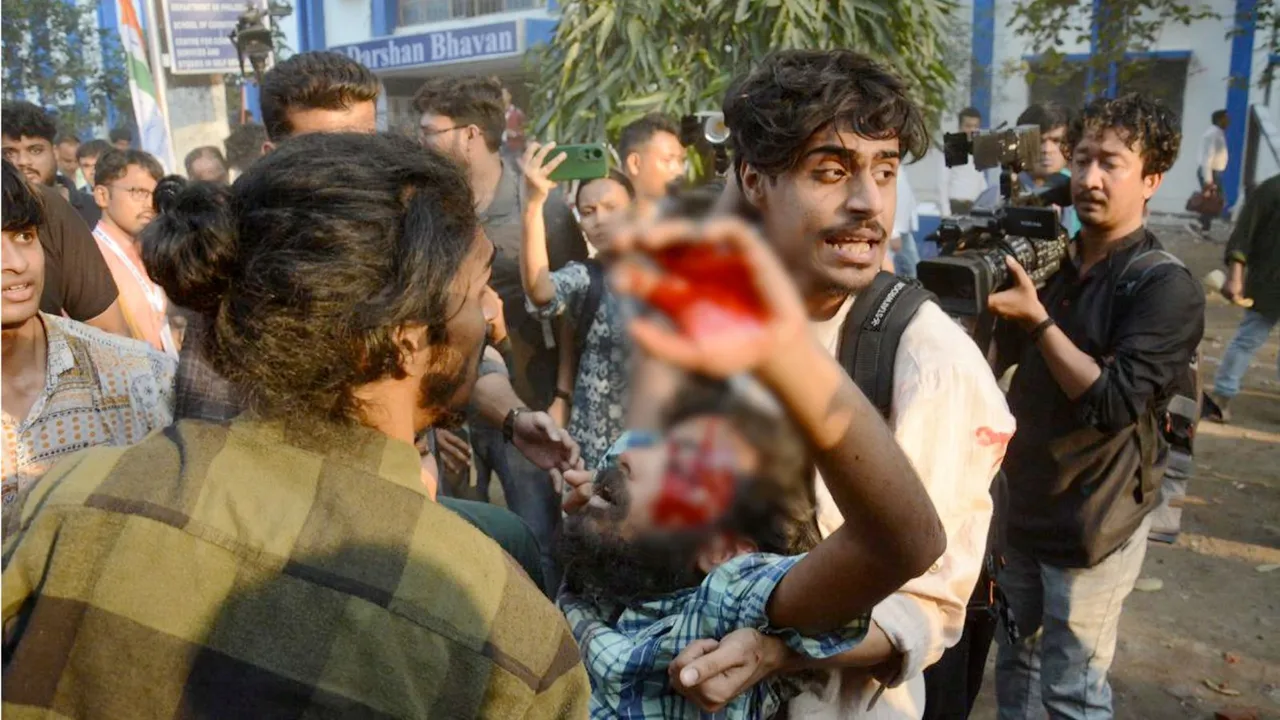 SFI protest in jadavpur image