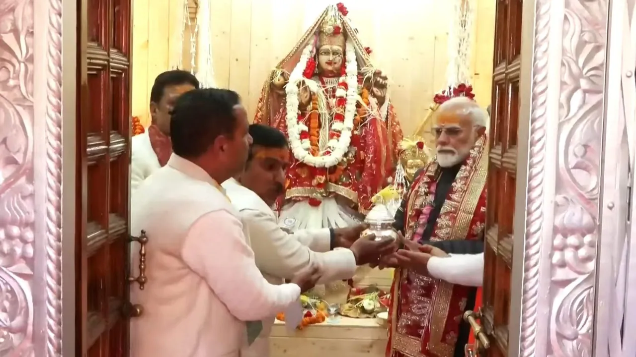 Narendra Modi Ganga Mukhwa
