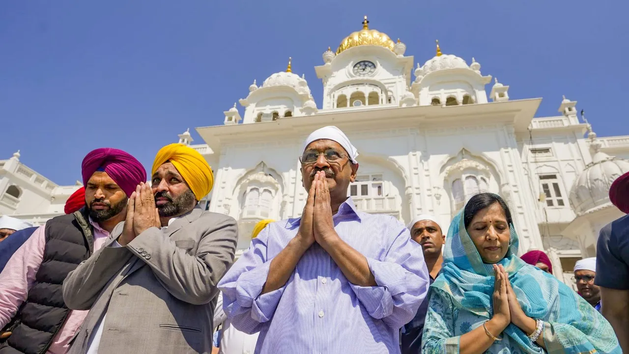 AAP convener Arvind Kejriwal with Punjab CM Bhagwant Mann