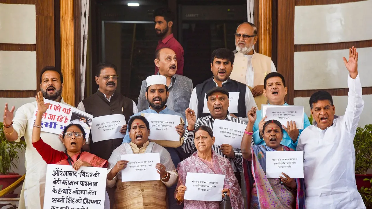 Bihar assembly RJD Protest Rabri Devi
