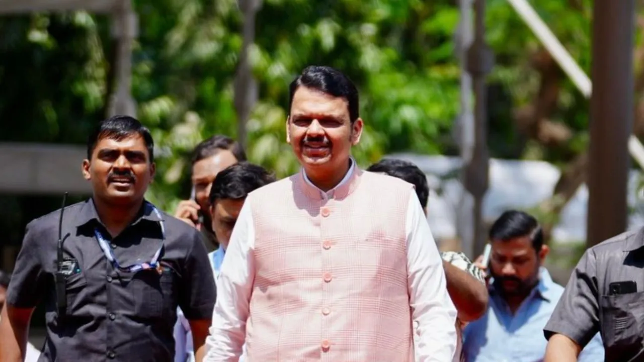 Devendra Fadnavis image 2
