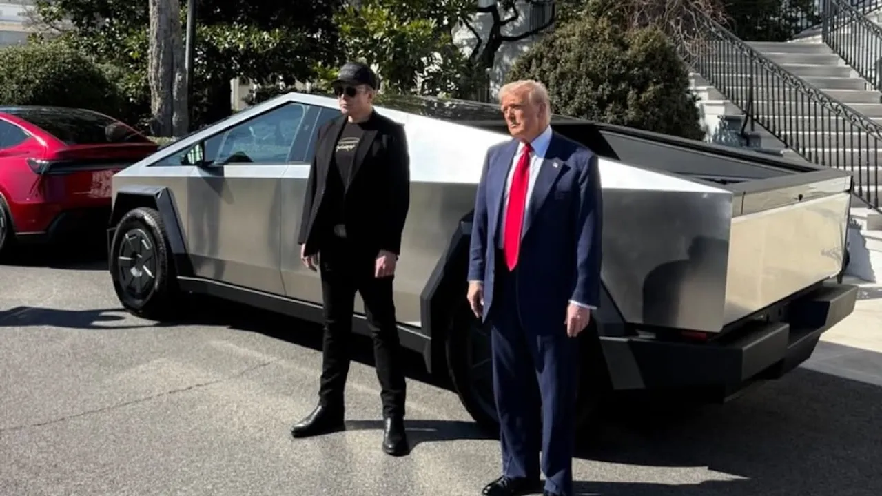 Elon Musk and Donald Trump with a Tesla Cybertruck at the White House 