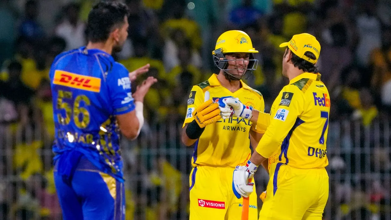 Rachin ravindra with Mahendra Singh Dhoni