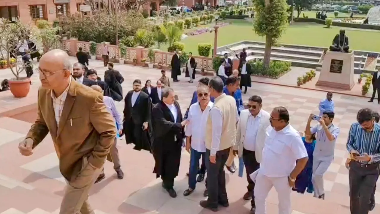 Bar Association members at Supreme Court