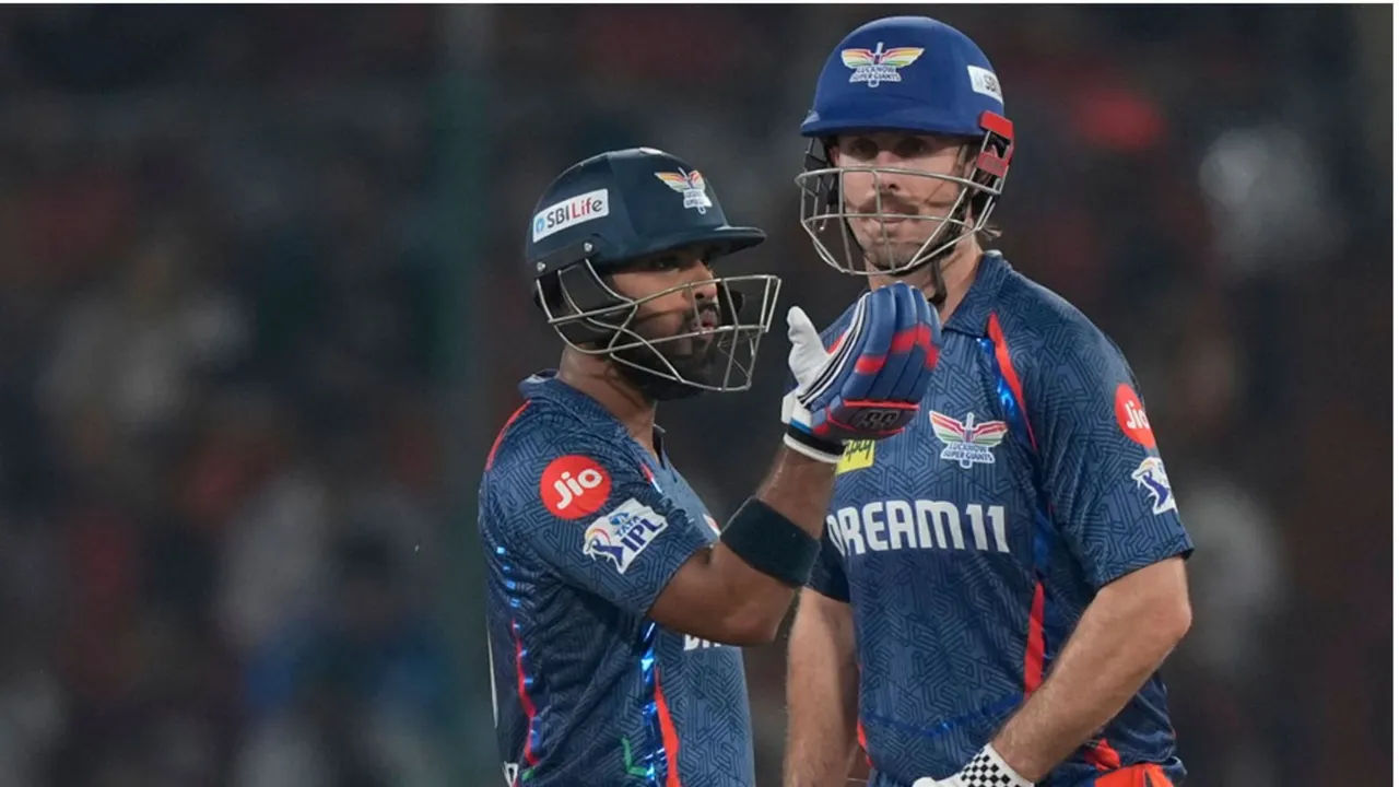 Mitchell Marsh with Nicholas Pooran