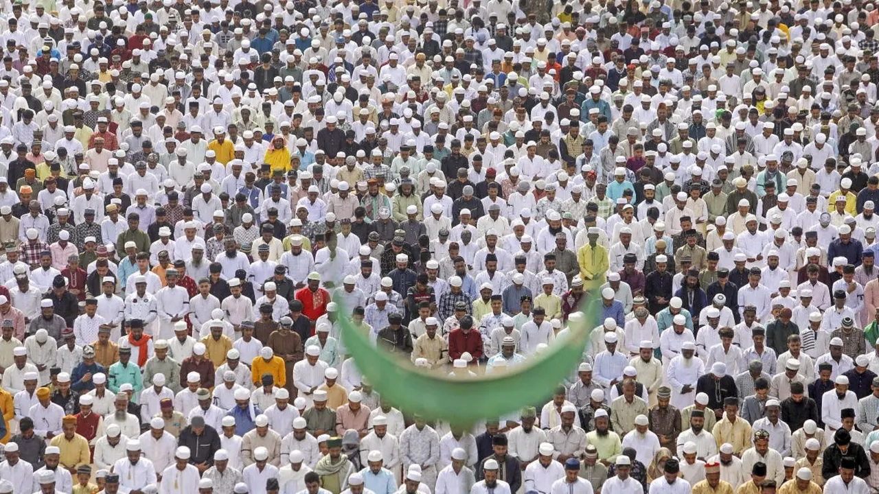 Eid Image Eid Celebrations Muslims Namaz