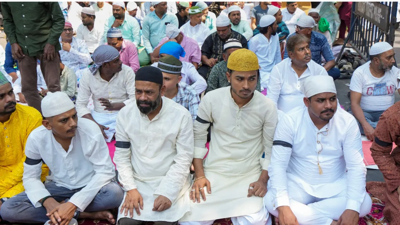 Muslims protests against Waqf amendment bill