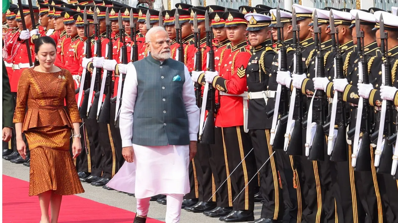 Narendra Modi with Thailand premiere