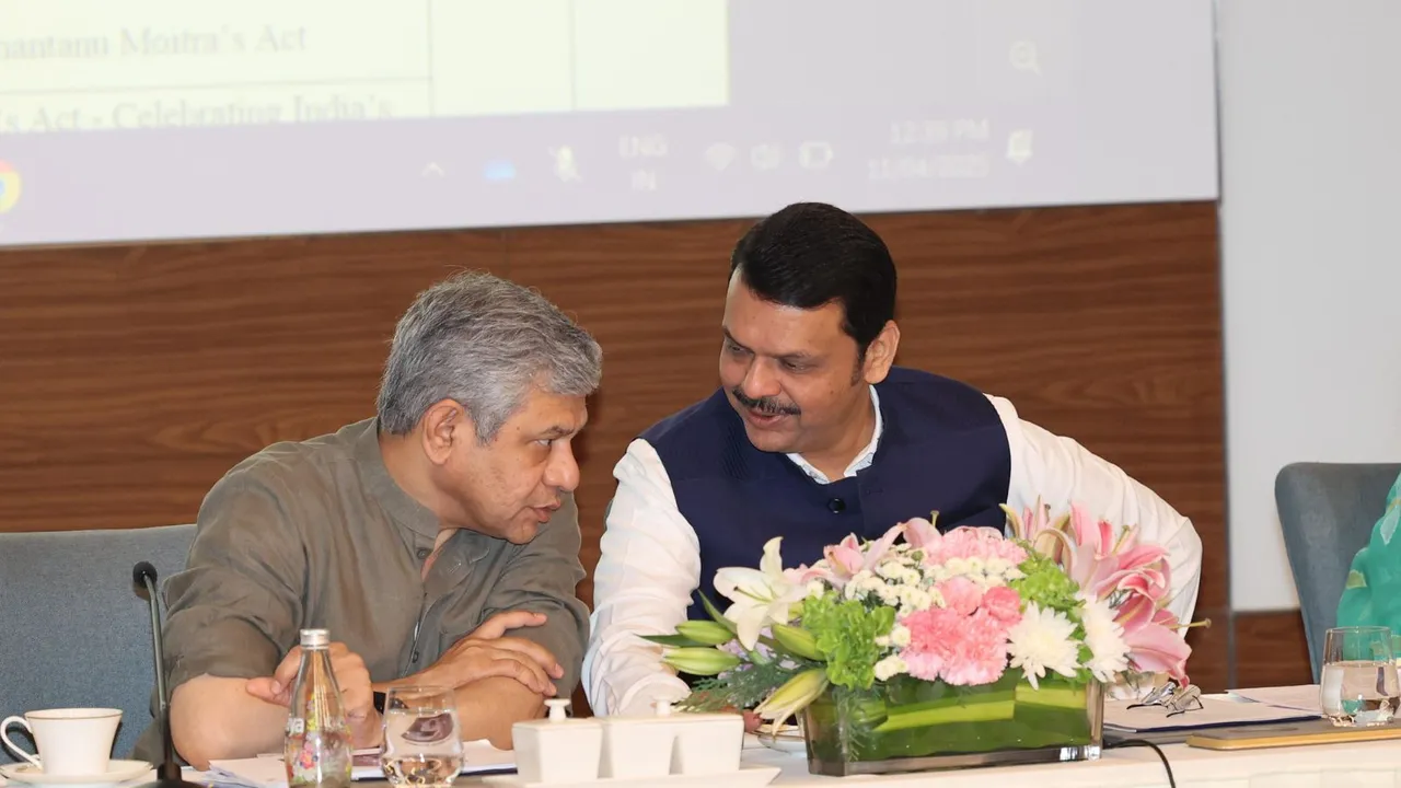 Devendra Fadnavis Ashwini Vaishnaw WAVES Summit