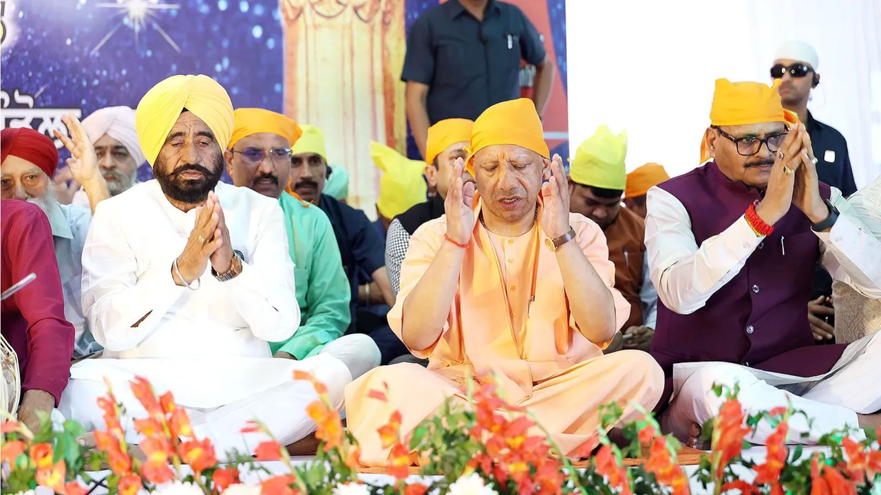 UP CM offering prayer during Baisakhi festtival