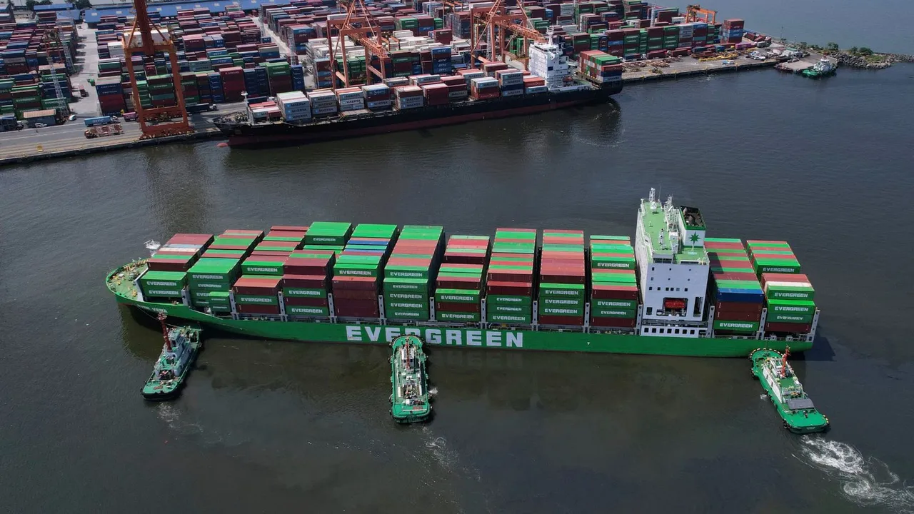 Global Trade War Exports Imports Logistics Supply Chain Trump Tariffs Evergreen
