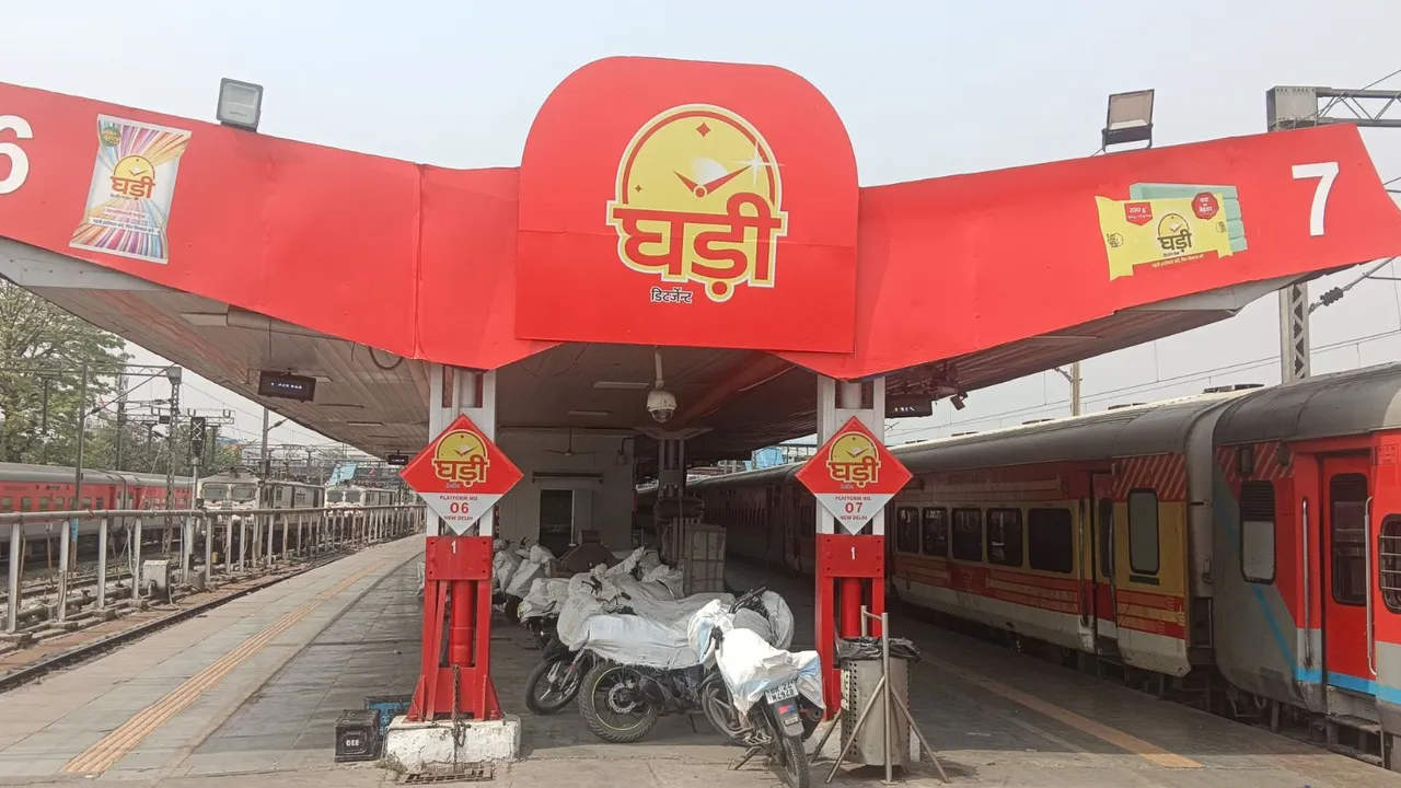 Ghadi Detergent Delhi Railway Stations