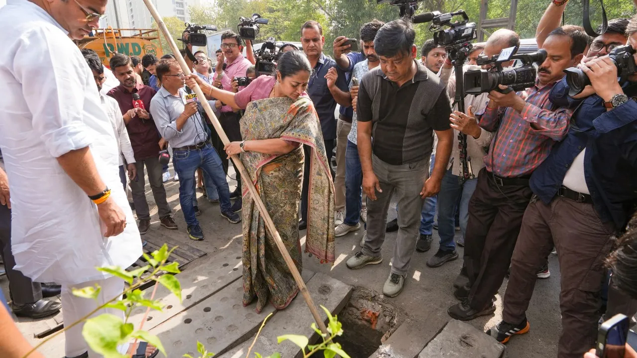 Rekha Gupta Delhi Waterlogging