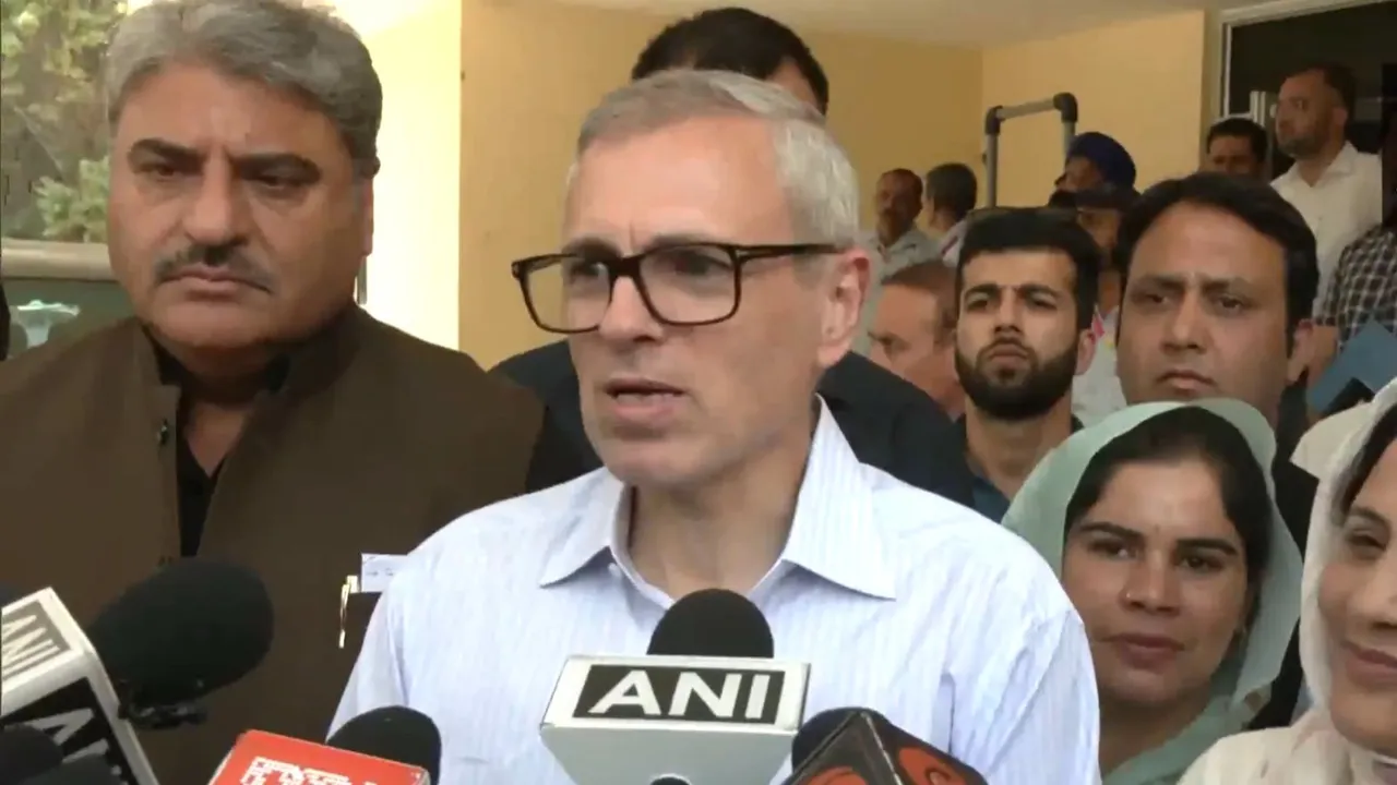 Omar Abdullah visits Ramban
