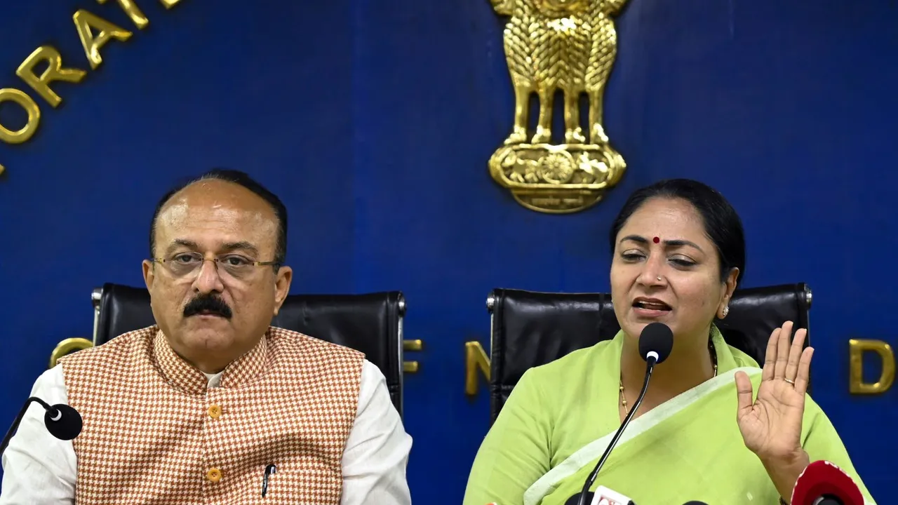 Rekha Gupta Ashish Sood Delhi Schools Fee Hike