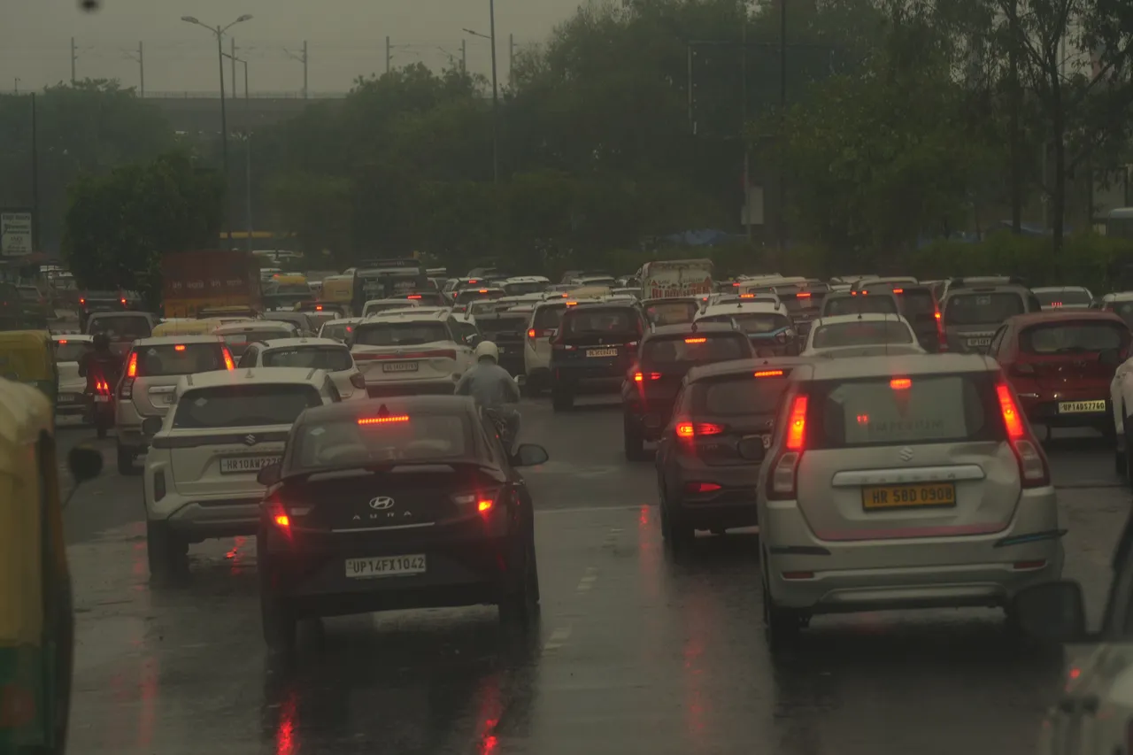 Delhi Traffic Sarai Kale Khan Delhi Rains
